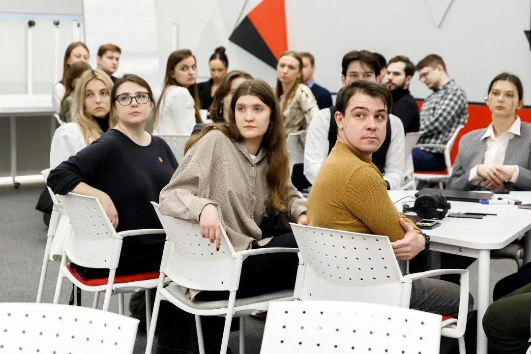 На площадке Московского политехнического университета состоялась стратегическая сессия Молодежного совета Минстроя России, посвященная разработке плана…