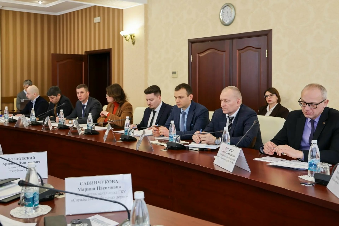 Представители Минстроя России и Правительства Крыма обсудили итоги реализации госпрограммы развития полуострова и задачи на 2026 год