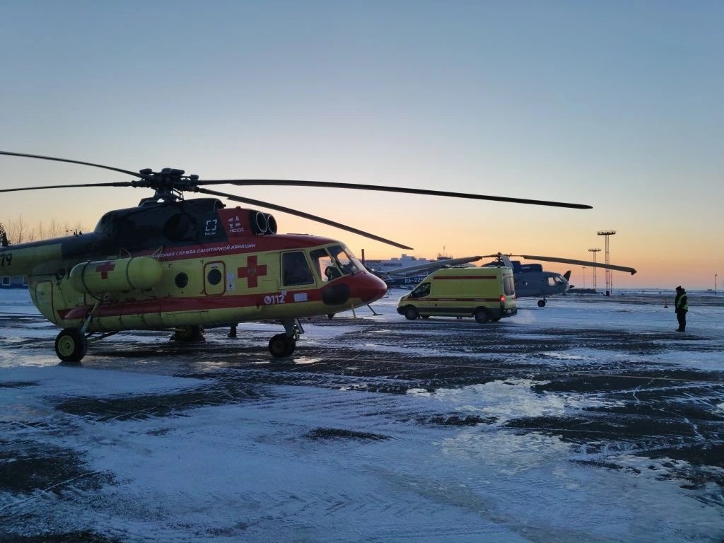 Санавиация Ростеха спасла сотрудника дорожно-патрульной службы