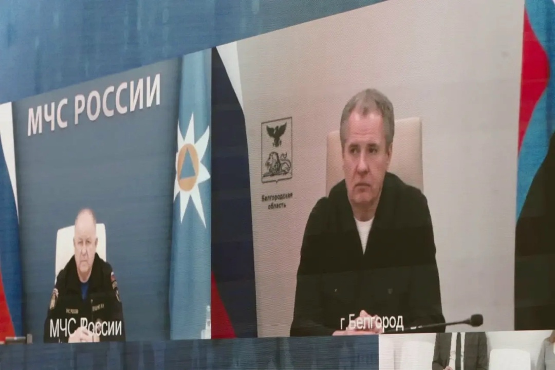 Глава Минстроя России Ирек Файзуллин совместно с Министром энергетики РФ Сергеем Цивилевым провели совместный Штаб по вопросам тепло-, энерго- и…