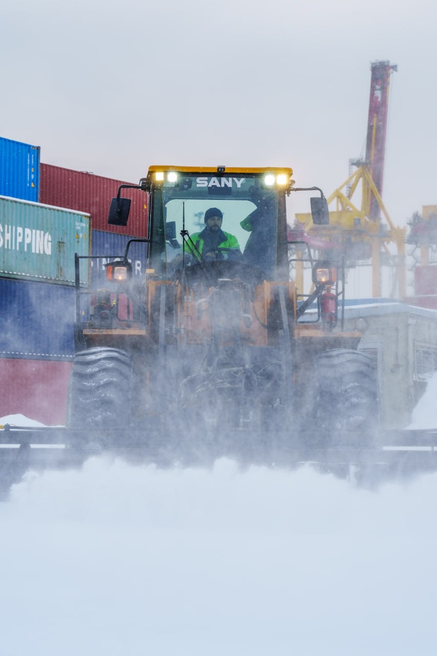 Зимняя эстетика На Северо-Западе — настоящая зима: в Санкт-Петербурге стабильный минус, снегопады сменяют друг друга, а воды Финского залива сковал лёд.