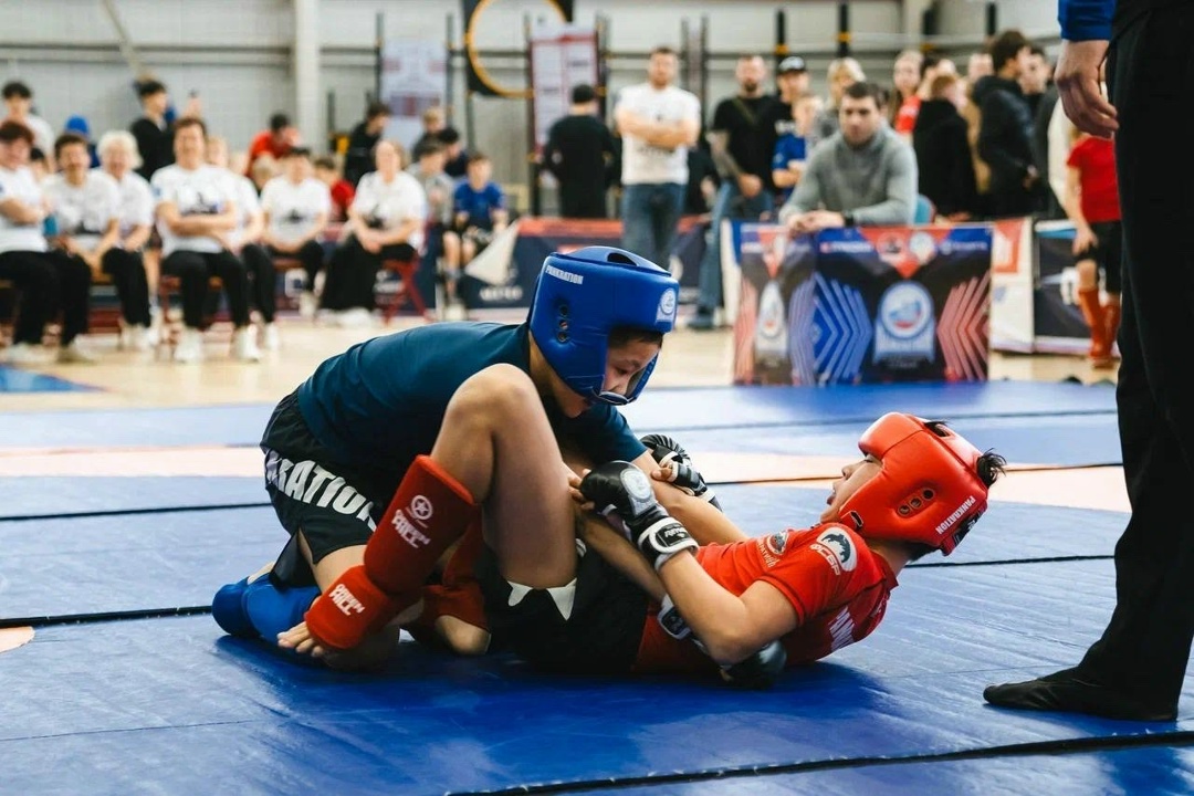 При поддержке ЛУКОЙЛа в Астрахани прошли региональные соревнования по панкратиону