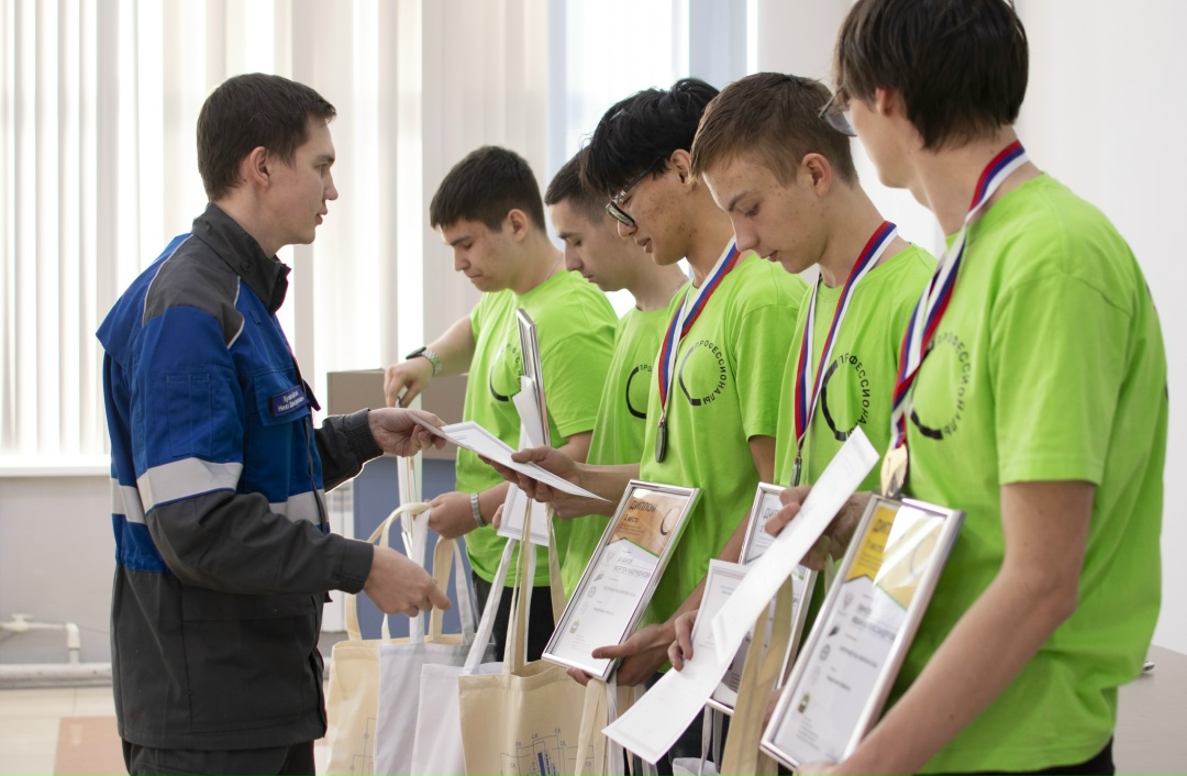 ИТОГИ ЧЕМПИОНАТА ПРОФМАСТЕРСТВА Двадцать участников регионального этапа Всероссийского чемпионата по профессиональному мастерству «Профессионалы» пройдут…