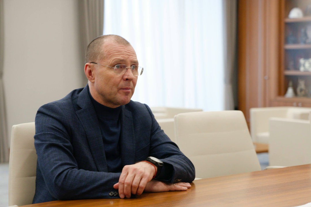 Глава Минстроя России Ирек Файзуллин провел рабочую встречу с директором «Международного детского центра «Артек» Константином Федоренко