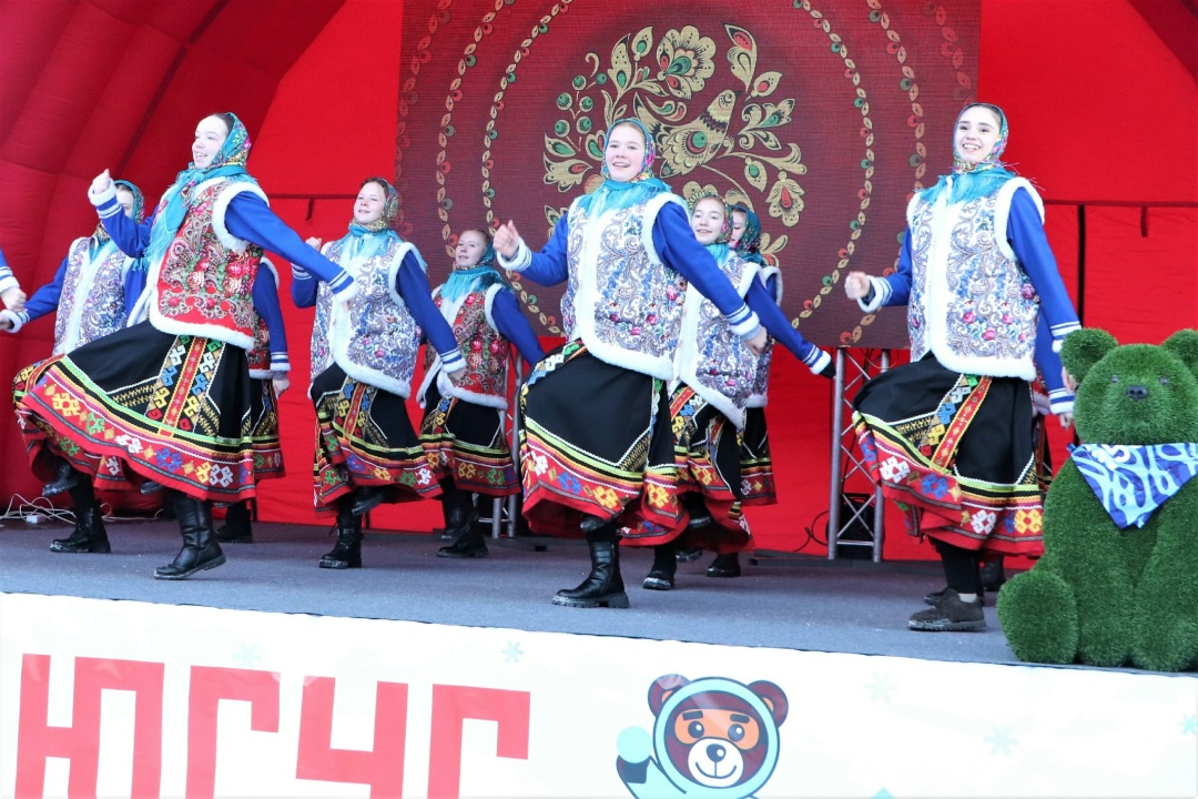 Распадская на «Блистающем Югусе»! Наши горнолыжники и сноубордисты приняли участие в ежегодном фестивале «Блистающий Югус» в Междуреченске.