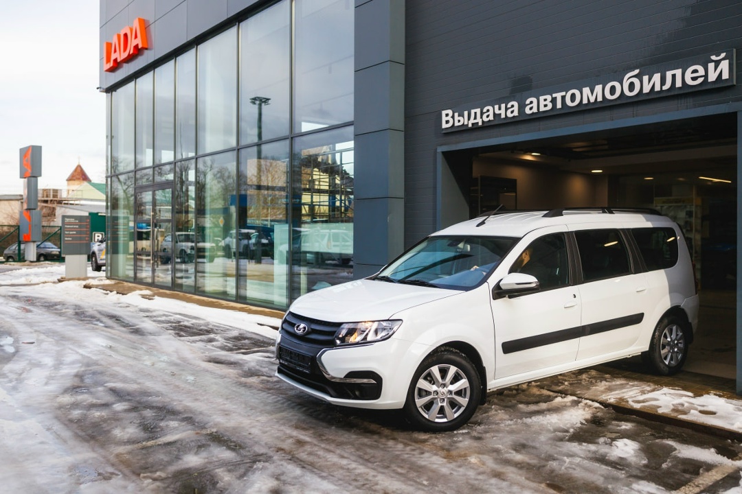 Первый пошёл: автомобиль как новая соцгарантия семьям