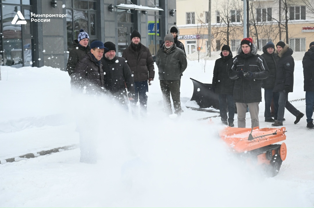 В Татарстане разработали коммунальных роботов для уборки снега