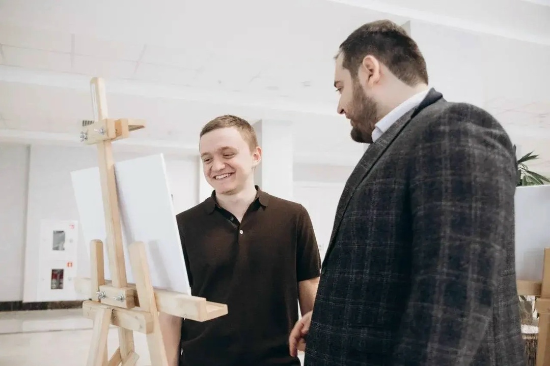 В день Российских студенческих отрядов в Минстрое России организована фотовыставка, посвященная деятельности строительных отрядов