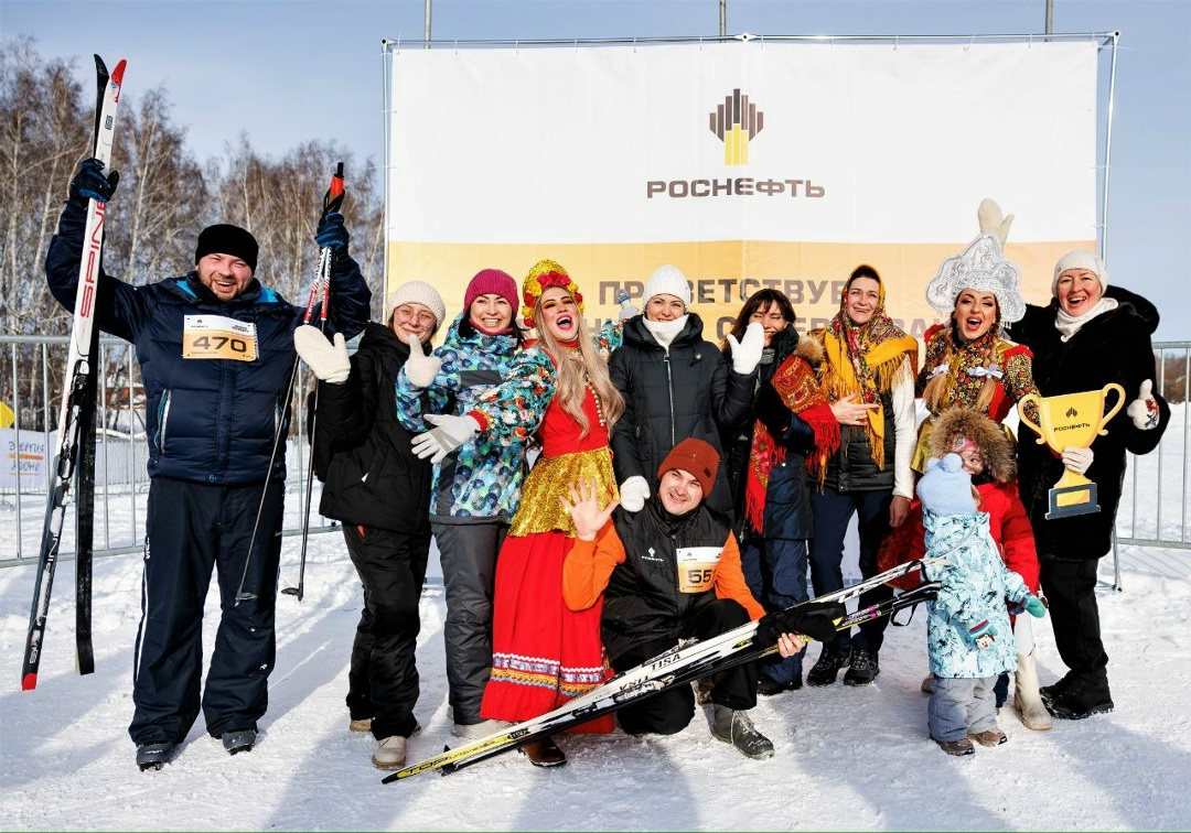 На старт, внимание — лыжня! Более 370 спортсменов из разных предприятий компании, три дистанции от 3 до 10 км и сибирский мороз — в Тюмени прошла «Лыжня…