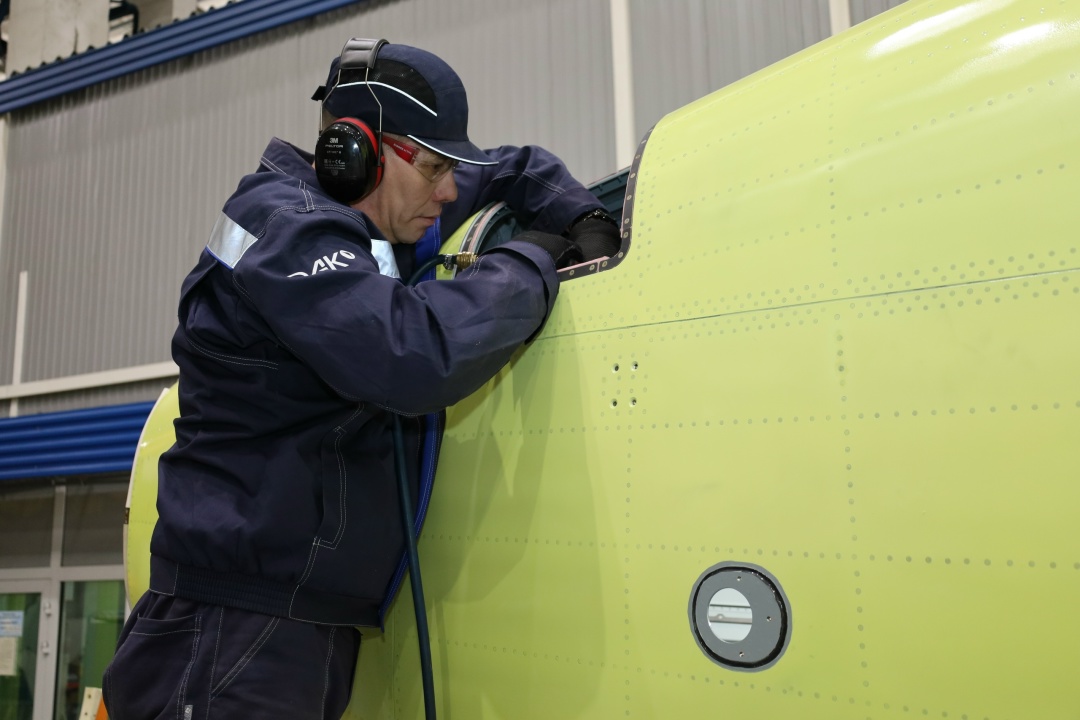 Ведет сборку серийных самолетов и наращивает мощности