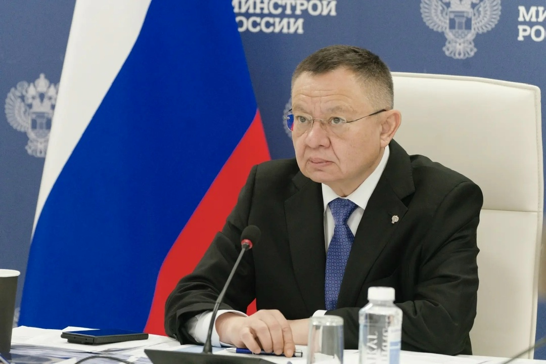 Глава Минстроя России Ирек Файзуллин провел еженедельное совещание с регионами и главными распорядителями бюджетных средств (ГРБС)