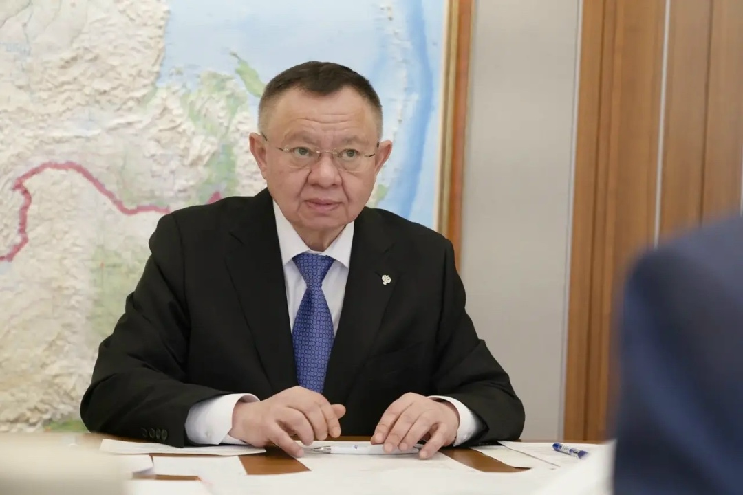 Глава Минстроя России Ирек Файзуллин провел рабочую встречу с президентом Национального объединения строителей (НОСТРОЙ) Антоном Глушковым