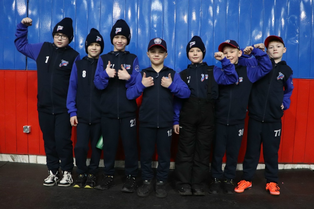 Новая форма для хоккеистов! Теперь междуреченская команда «Вымпел-2015» тренируется с особым настроением