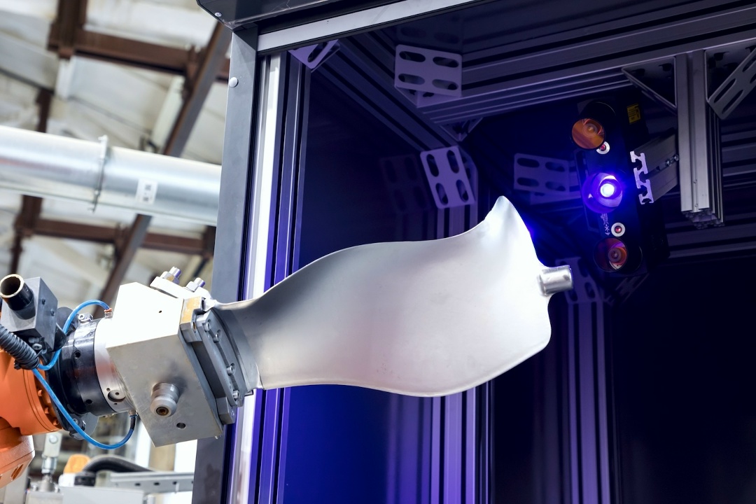 На «ОДК-Сатурн» внедрили роботизированный комплекс для обработки лопаток двигателей