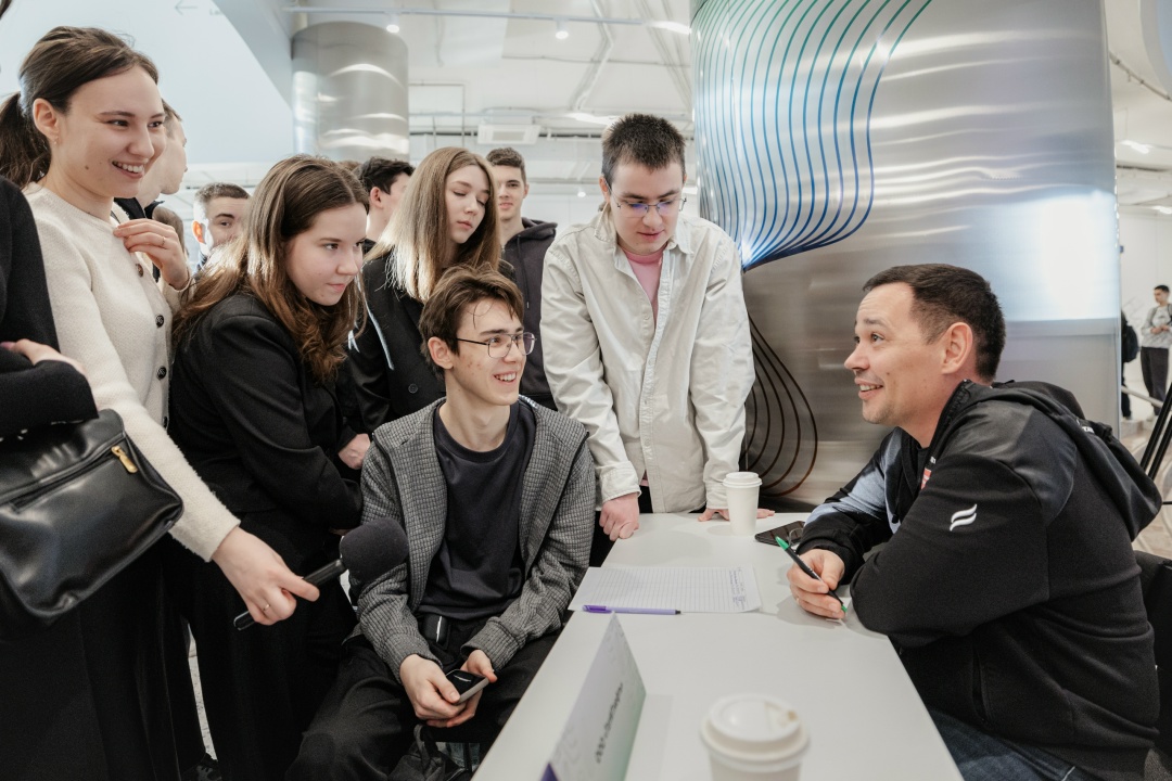 От пары до карьеры в Татнефти Сегодня в Высшей школе нефти стартовал Форум студентов Татнефти. Мероприятие стало мостом между вузом и производством