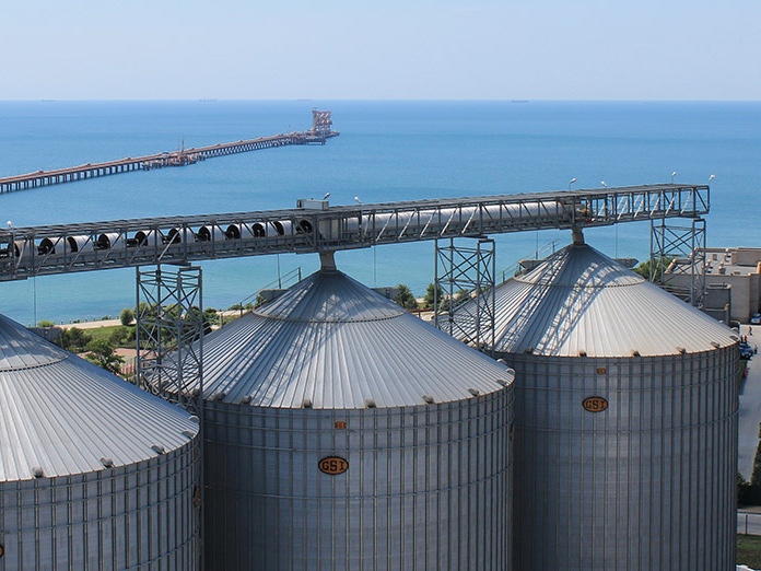 Зерновой Терминальный комплекс Тамань (ЗТКТ) (входит в «Деметра-Холдинг») в 2025 году перевалил на экспорт 2,42 млн т зерна. Терминал обработал 72 судна и…