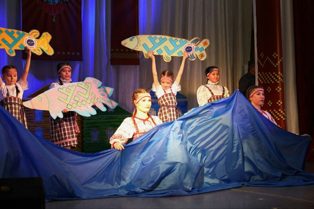 Эхо весны При поддержке ЛУКОЙЛа проходит XXVI фестиваль «Йӧлӧга» (с коми яз. — «эхо») в старинном поселении Новикбож Усинского района.