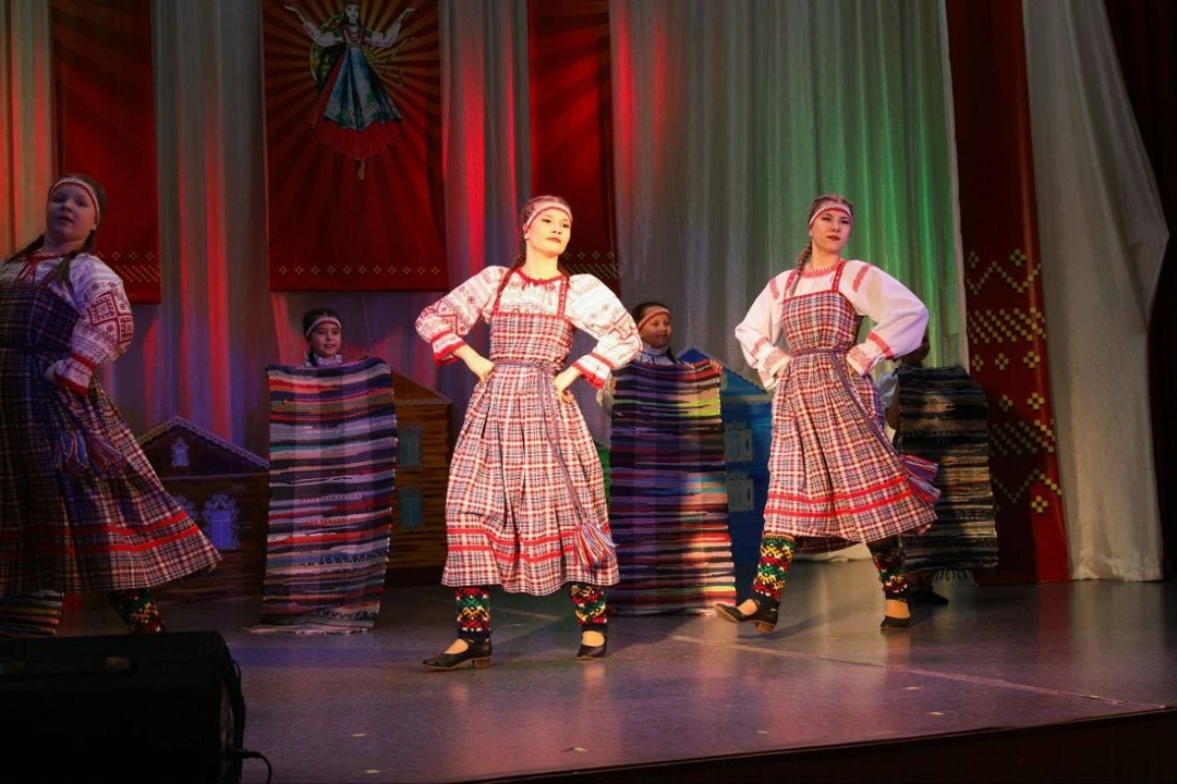 Эхо весны При поддержке ЛУКОЙЛа проходит XXVI фестиваль «Йӧлӧга» (с коми яз. — «эхо») в старинном поселении Новикбож Усинского района.