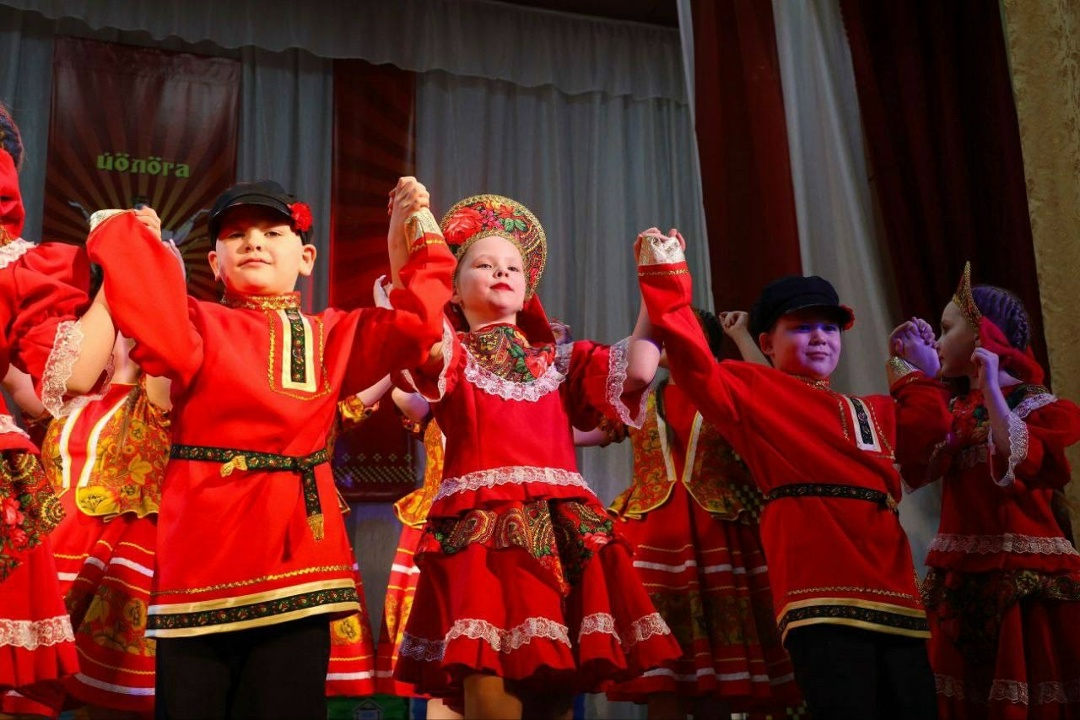 Эхо весны При поддержке ЛУКОЙЛа проходит XXVI фестиваль «Йӧлӧга» (с коми яз. — «эхо») в старинном поселении Новикбож Усинского района.