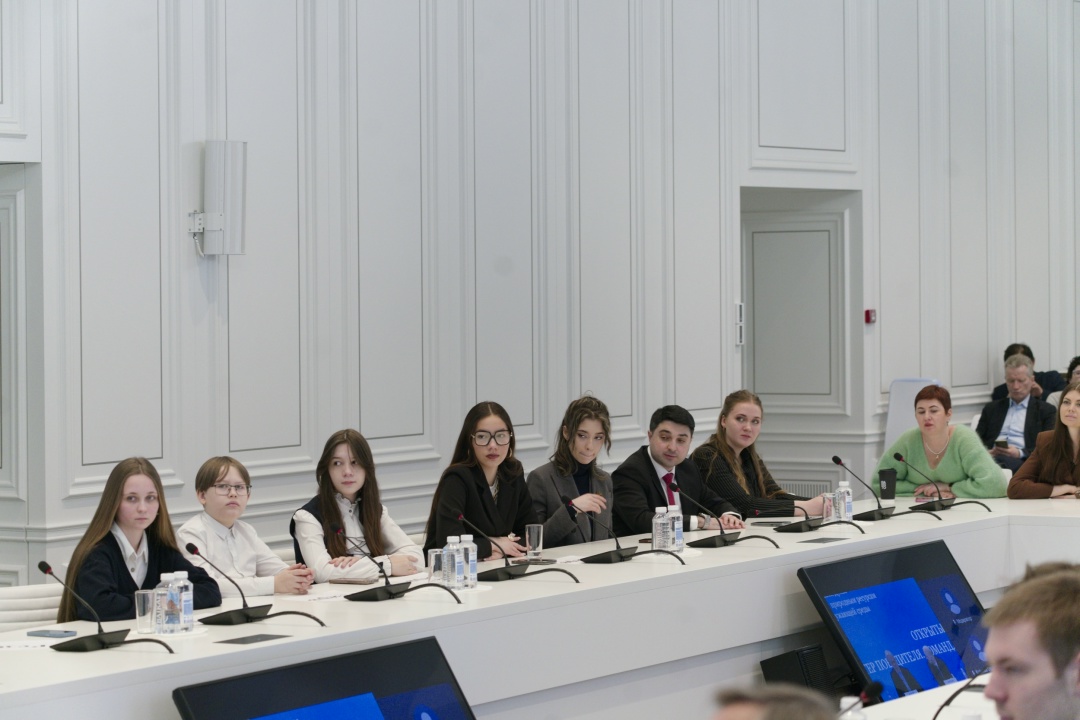 В Минстрое России состоялась встреча с легендой отечественного спорта — Вячеславом Фетисовым