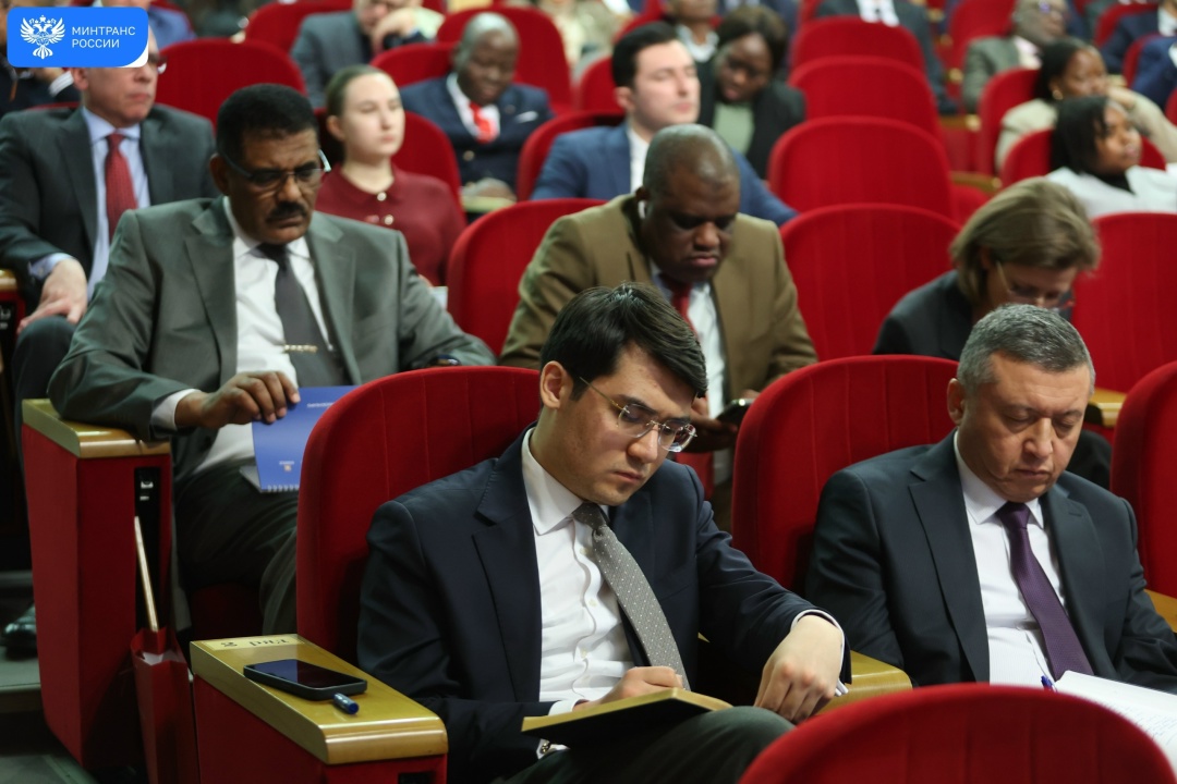 Познакомили иностранных послов с деловой программой МТЛФ