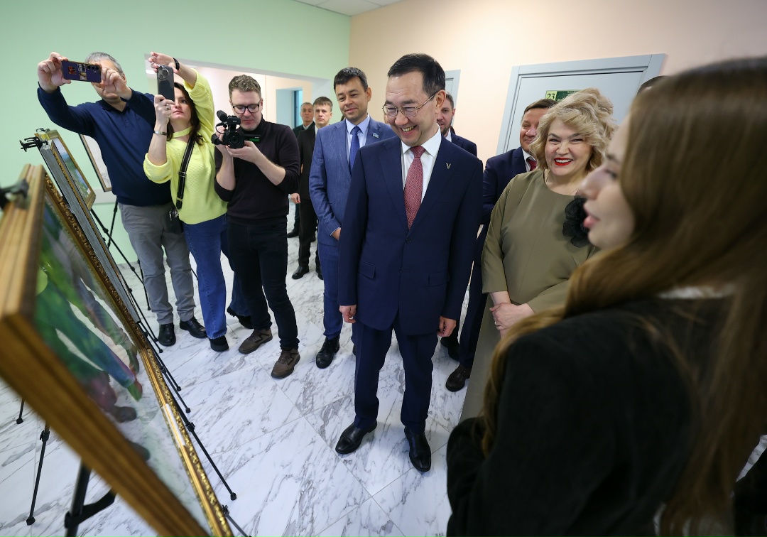 В поселке Нижний Куранах после капитального ремонта открылась Детская школа искусств.