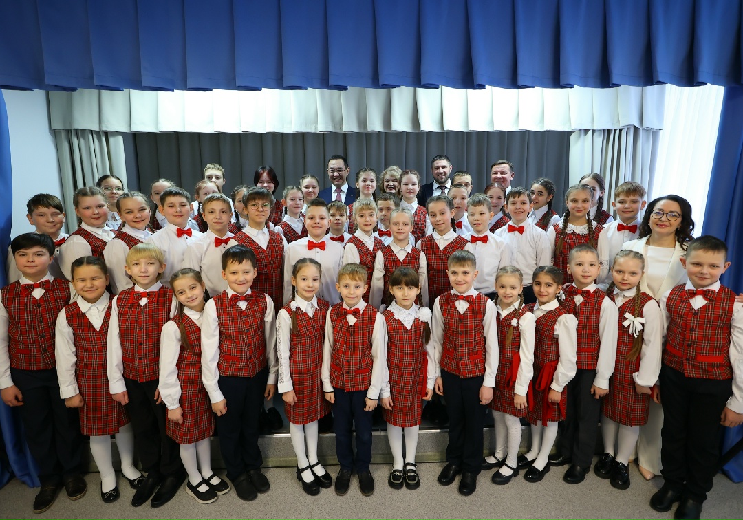 В поселке Нижний Куранах после капитального ремонта открылась Детская школа искусств.