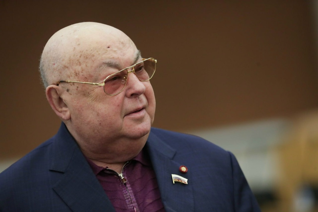 Сегодня депутату Государственной Думы, заслуженному строителю РСФСР, Герою труда России Владимиру Ресину исполняется 90 лет.