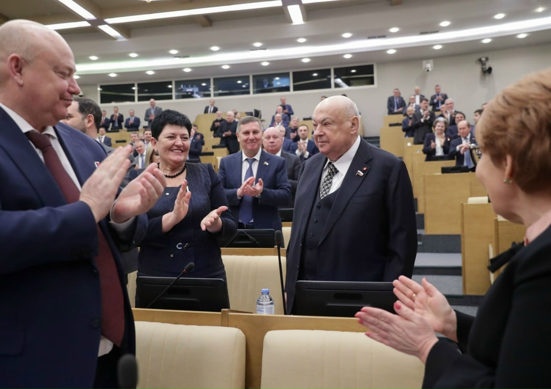 Сегодня депутату Государственной Думы, заслуженному строителю РСФСР, Герою труда России Владимиру Ресину исполняется 90 лет.