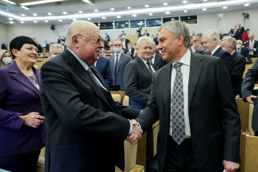 Сегодня депутату Государственной Думы, заслуженному строителю РСФСР, Герою труда России Владимиру Ресину исполняется 90 лет.