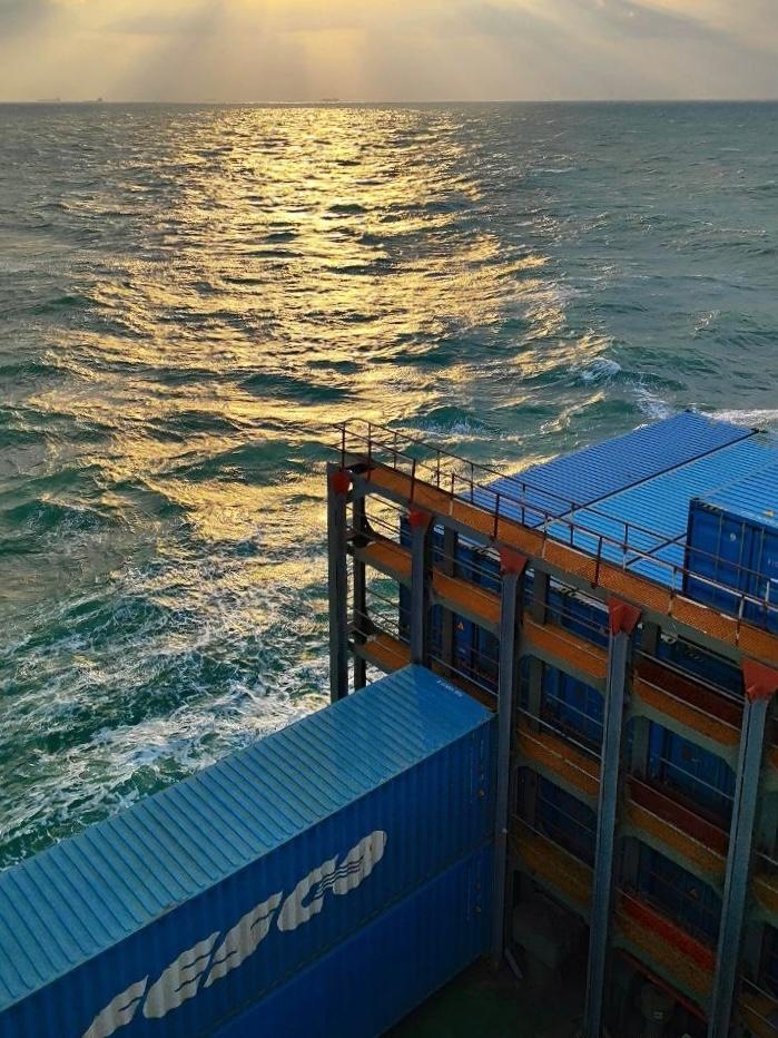 Уверенно двигаемся в Восточно-Китайском море! ️