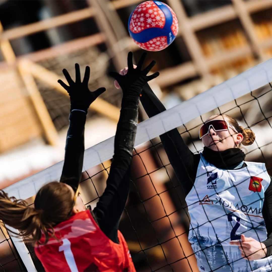 Жара, золотой песок и натянутая сетка – стандартный набор для пляжного волейбола