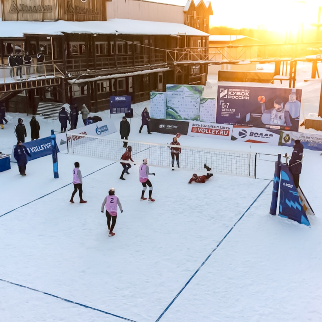 Жара, золотой песок и натянутая сетка – стандартный набор для пляжного волейбола