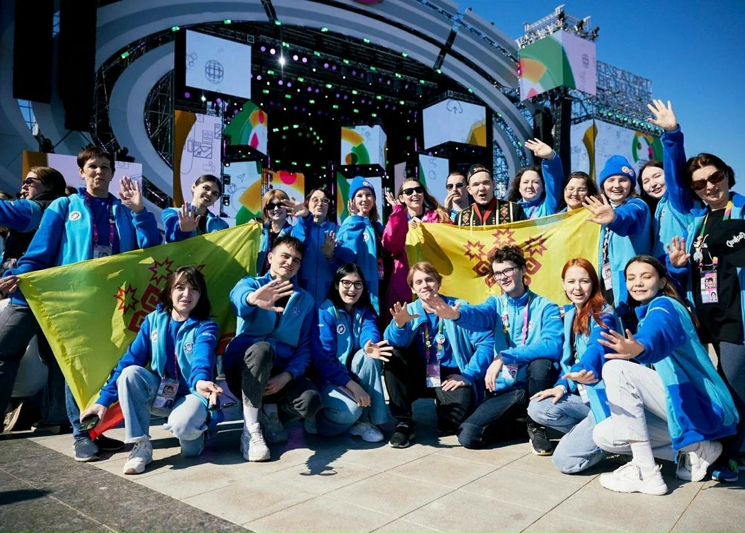 Дмитрий Чернышенко: 28 центров в 23 регионах будут готовить волонтеров к Международному фестивалю молодежи.