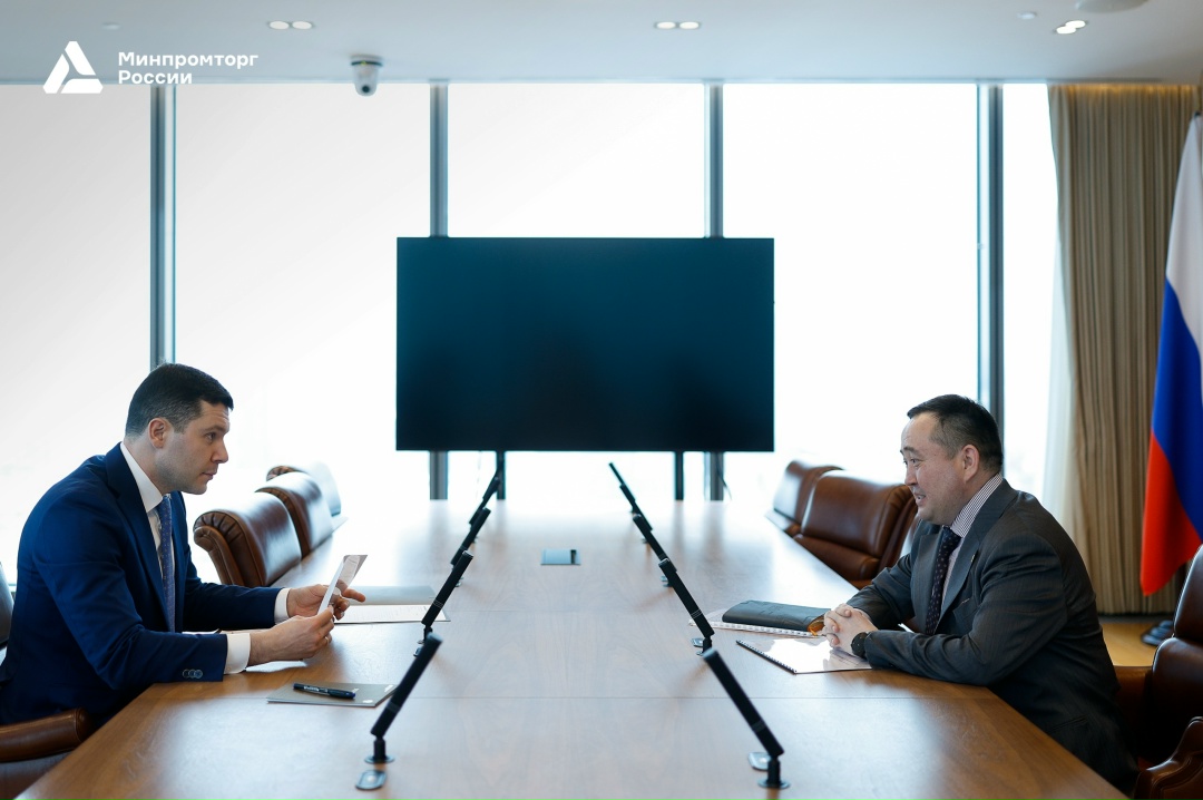 Антон Алиханов провел встречу с участником президентской кадровой программы «Время героев»