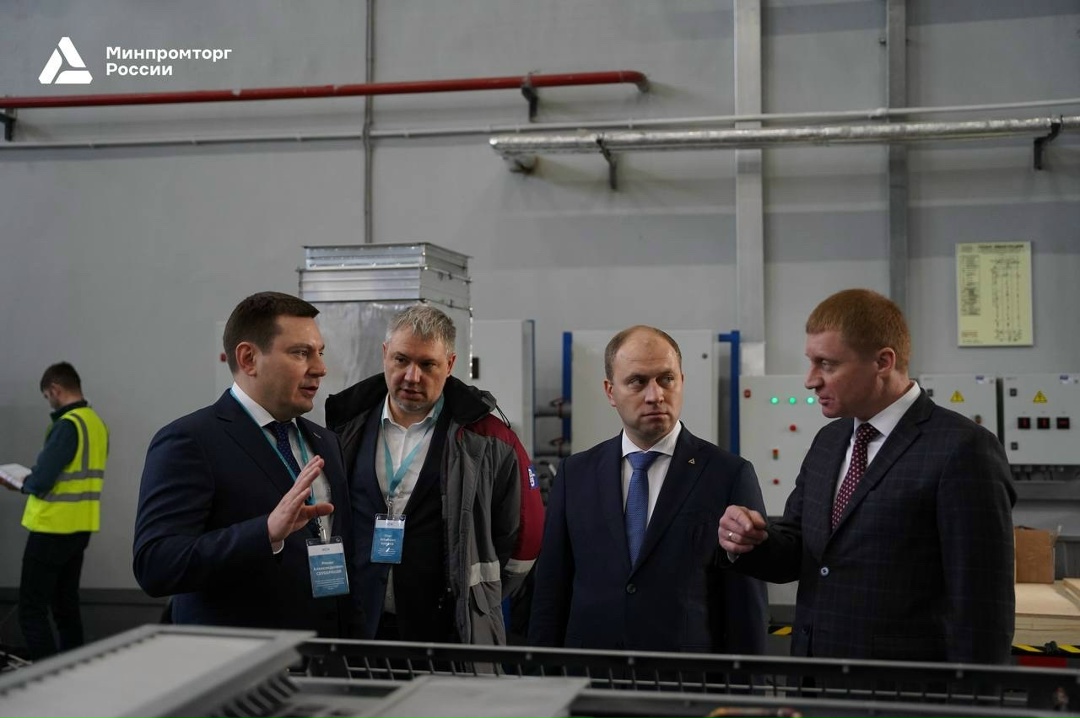 Статс-секретарь – заместитель Министра промышленности и торговли Российской Федерации Роман Чекушов принял участие в церемонии закладки первого камня в…