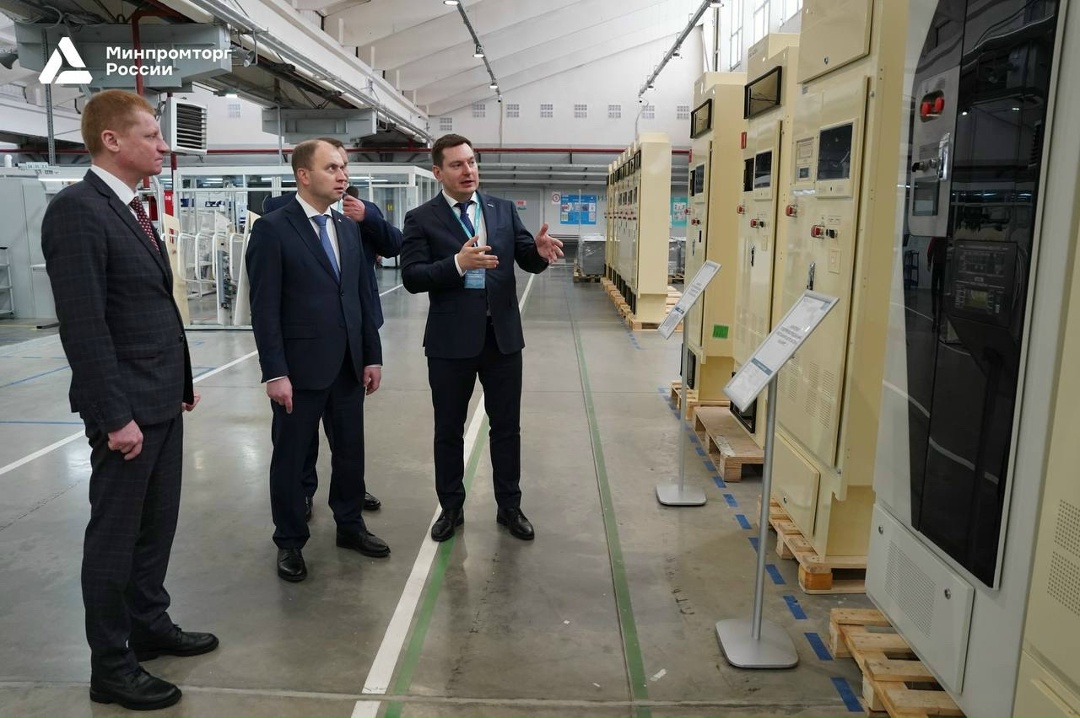 Статс-секретарь – заместитель Министра промышленности и торговли Российской Федерации Роман Чекушов принял участие в церемонии закладки первого камня в…