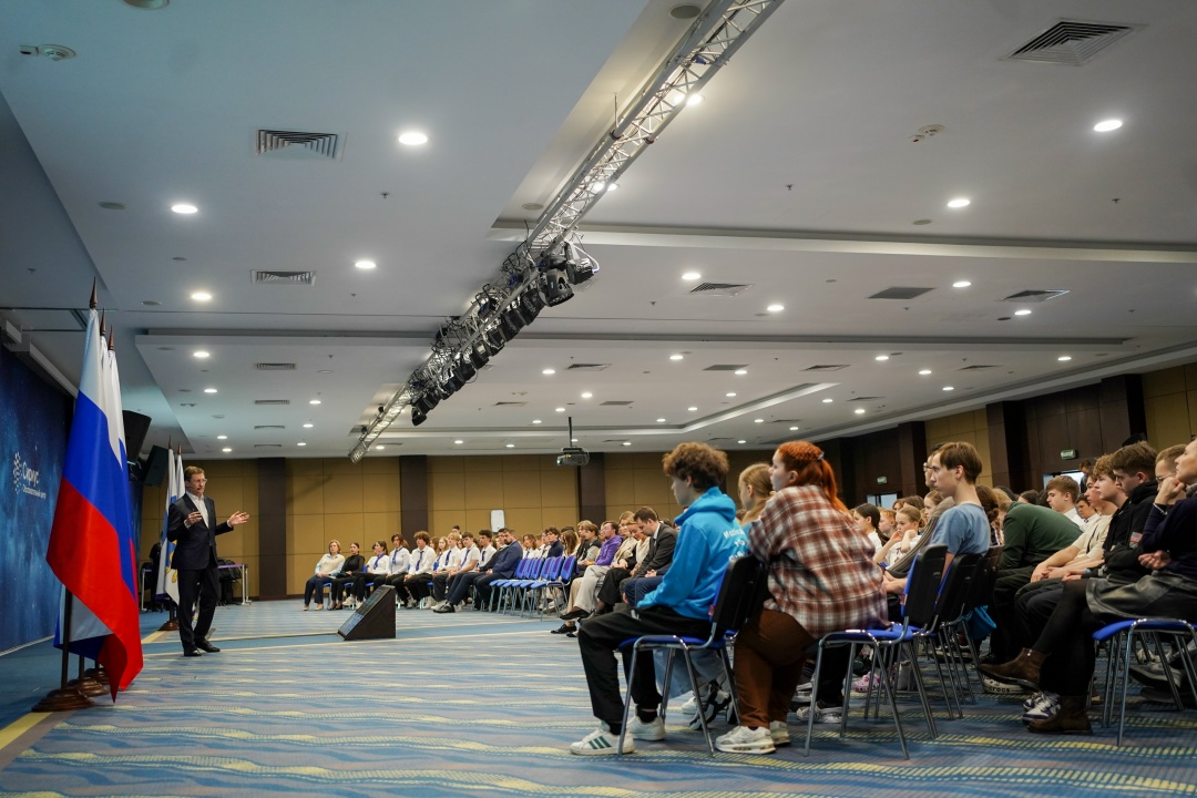 Александр Новак совершил рабочую поездку в Краснодарский край и федеральную территорию «Сириус».