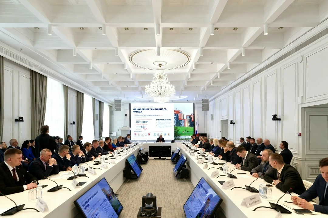 Глава Минстроя России Ирек Файзуллин принял участие в «Открытом диалоге» с главами муниципалитетов в рамках проектно-аналитической сессии Всероссийской…