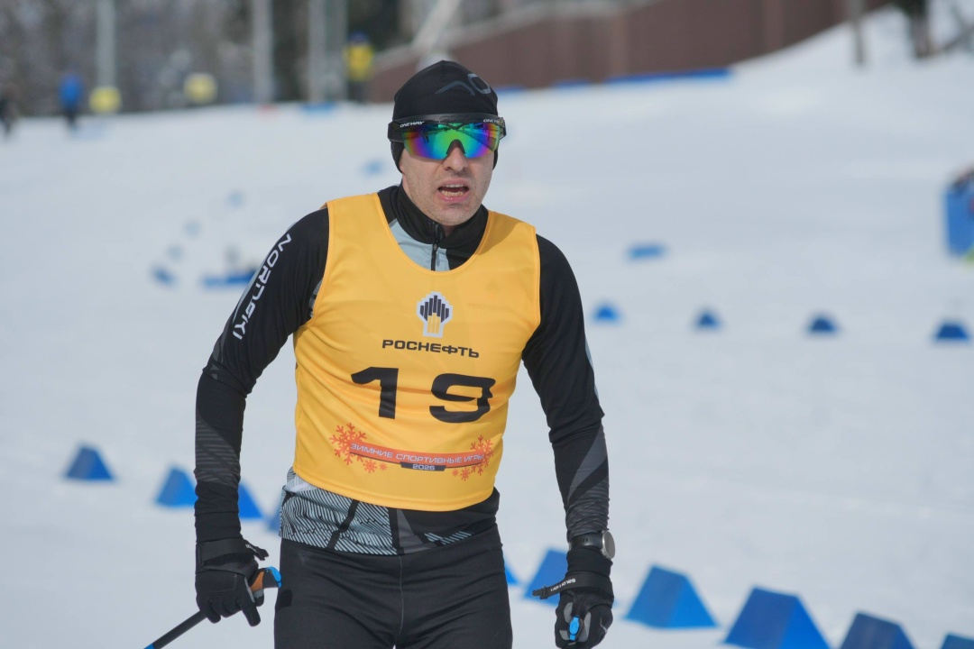 Лыжные гонки на «Зимних играх» На лыжных трассах в Сочи кипит борьба. Лучшие спортсмены-нефтяники вышли на дистанции 5 и 10 км.