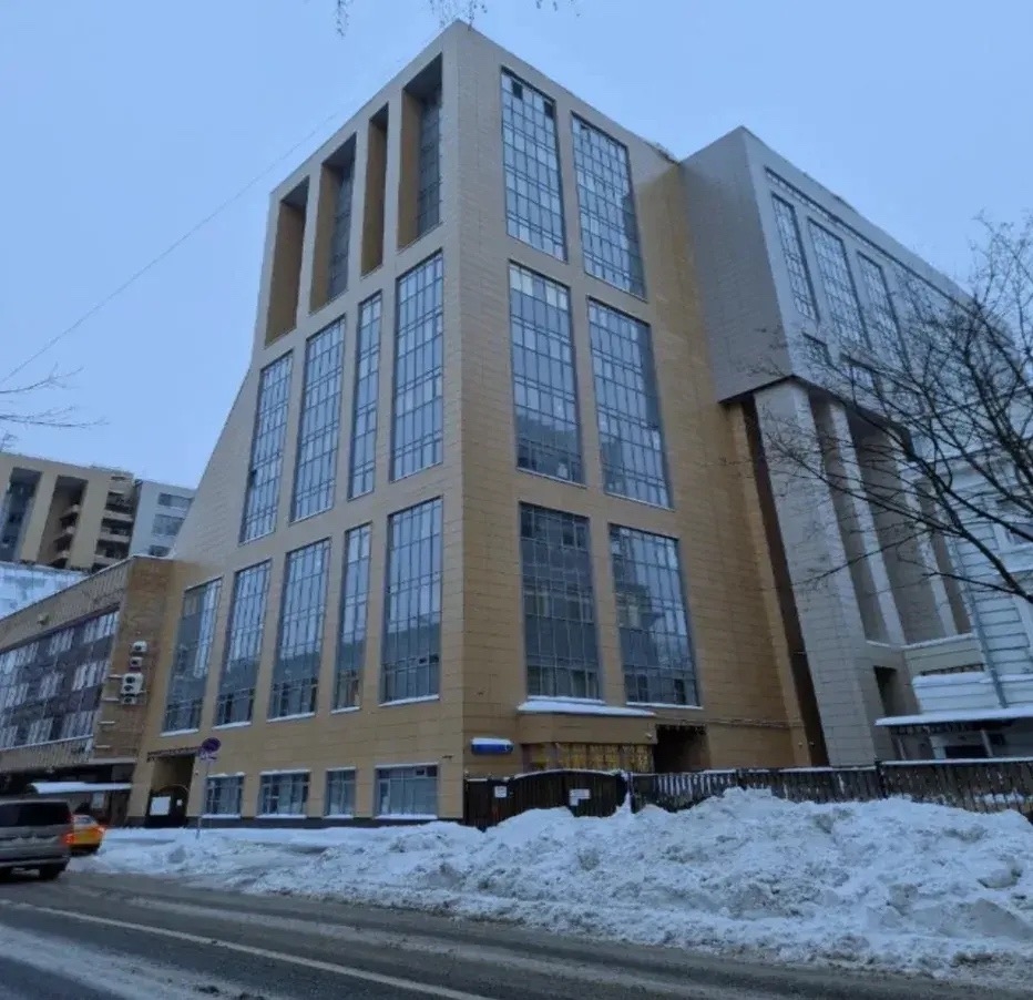 Глава Минстроя России Ирек Файзуллин ознакомился с ходом реконструкции Российского научного центра хирургии имени академика Б.В. Петровского