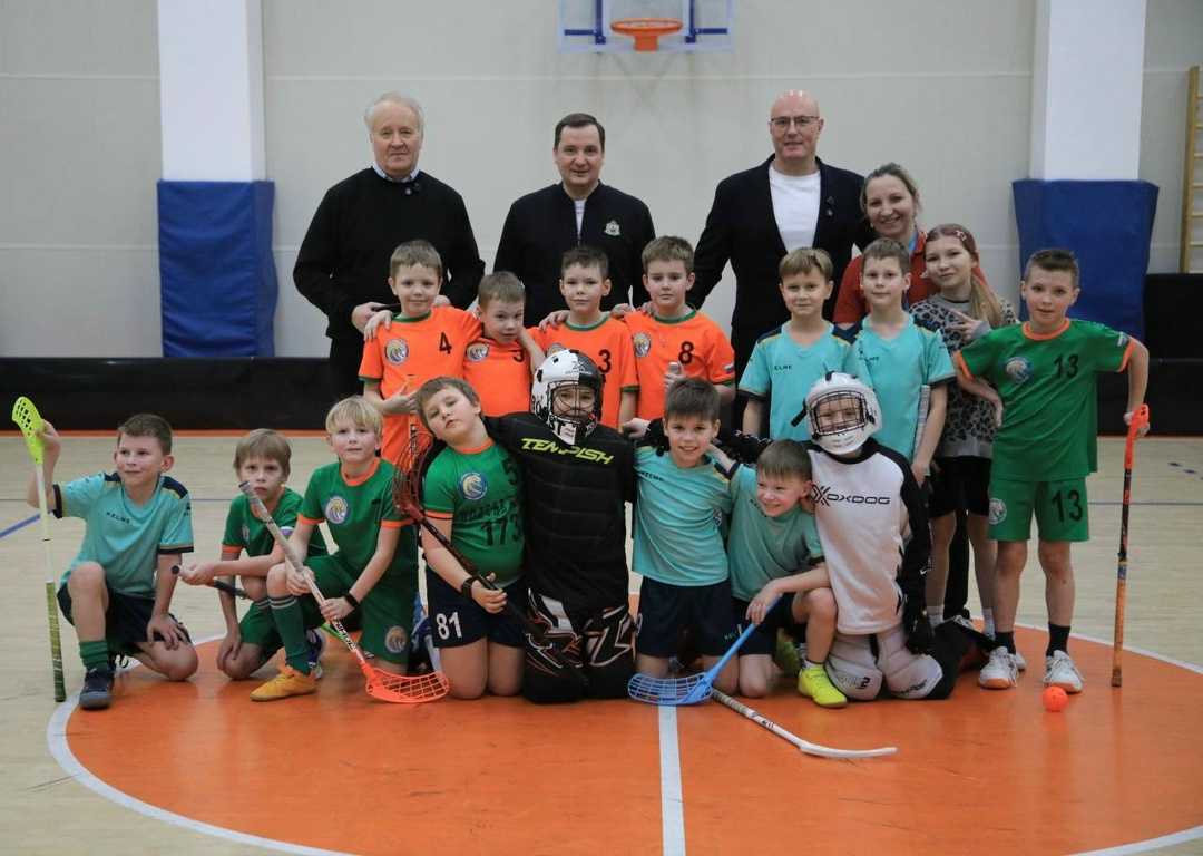 В преддверии Дня наставника Дмитрий Чернышенко встретился с руководством системы образования и школы №7 Архангельска.