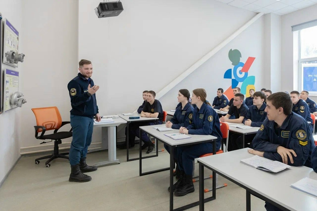 Сергей Кравцов поздравил педагогов, учителей, воспитателей, преподавателей с Днем наставника.