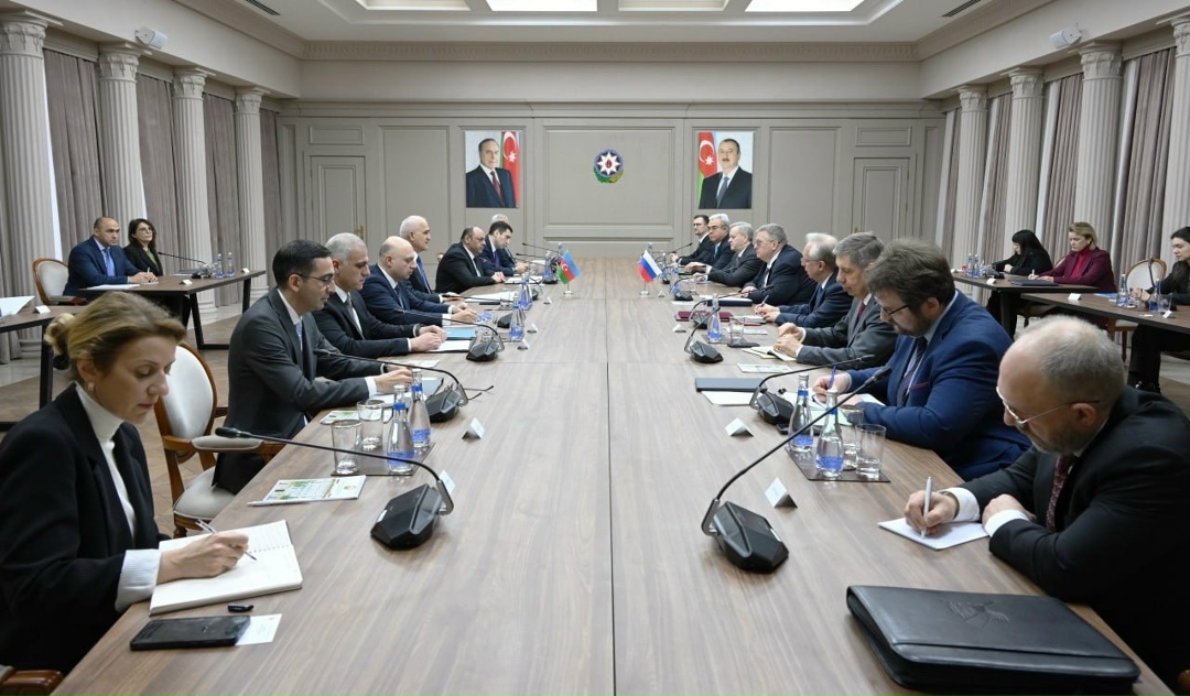 Алексей Оверчук встретился с вице-премьером Азербайджана Шахином Мустафаевым.