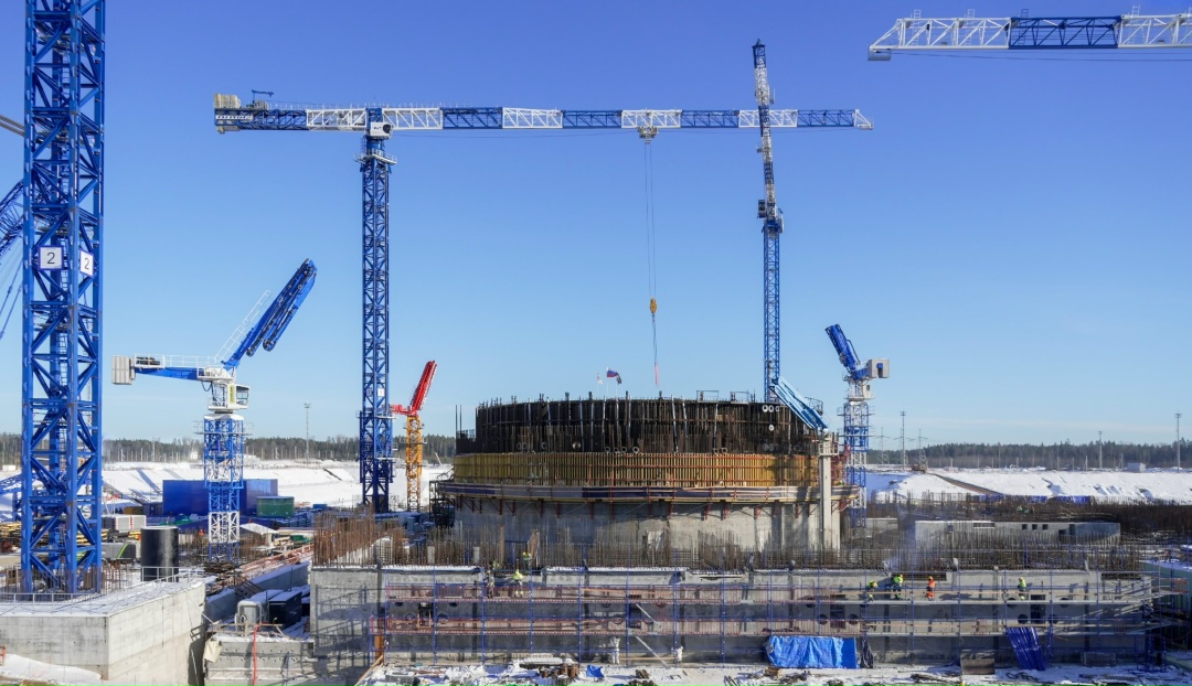 Круг замкнулся: на стройплощадке Ленинградской АЭС-2 собран второй ярус внутренней защитной оболочки здания реактора энергоблока №3 ВВЭР-1200