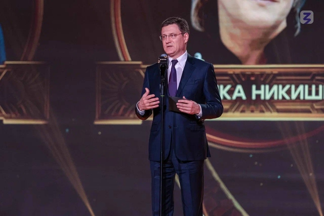 Александр Новак наградил лауреатов премии «Знание.Премия» в области экономики, бизнеса и права.