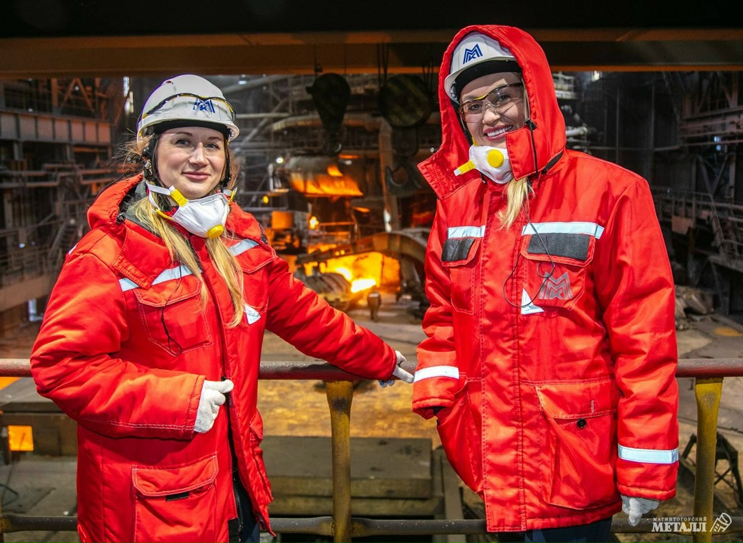 Мощь, которая вдохновляет Экскурсия на промплощадку ПАО «ММК» — давняя традиция конкурса материнства и красоты «Жемчужина»