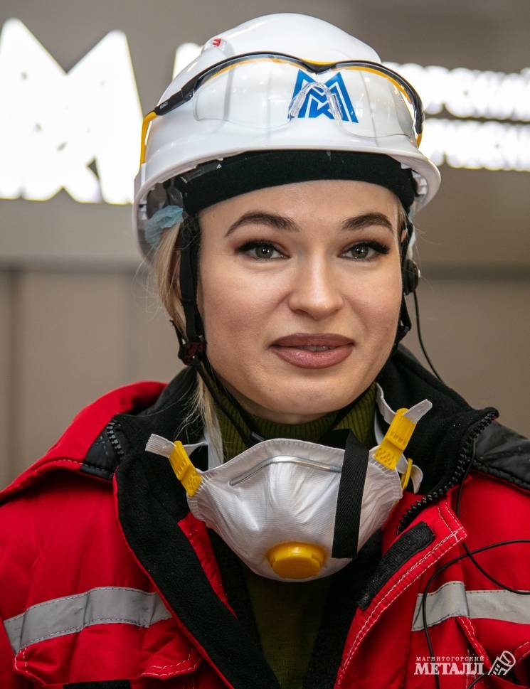 Мощь, которая вдохновляет Экскурсия на промплощадку ПАО «ММК» — давняя традиция конкурса материнства и красоты «Жемчужина»