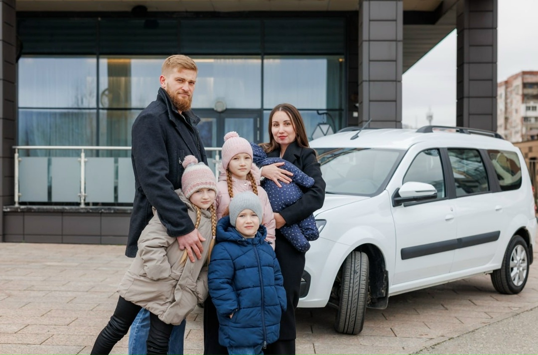 Кто получил первый автомобиль от ГК «Дело»?