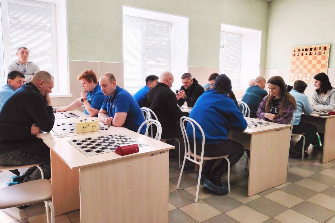 СПАРТАКИАДА ТРУДОВЫХ КОЛЛЕКТИВОВ Команда Амурского ГПЗ продолжает успешно выступать на Спартакиаде трудовых коллективов города Свободного